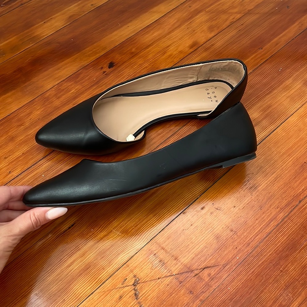 A new day - black flats